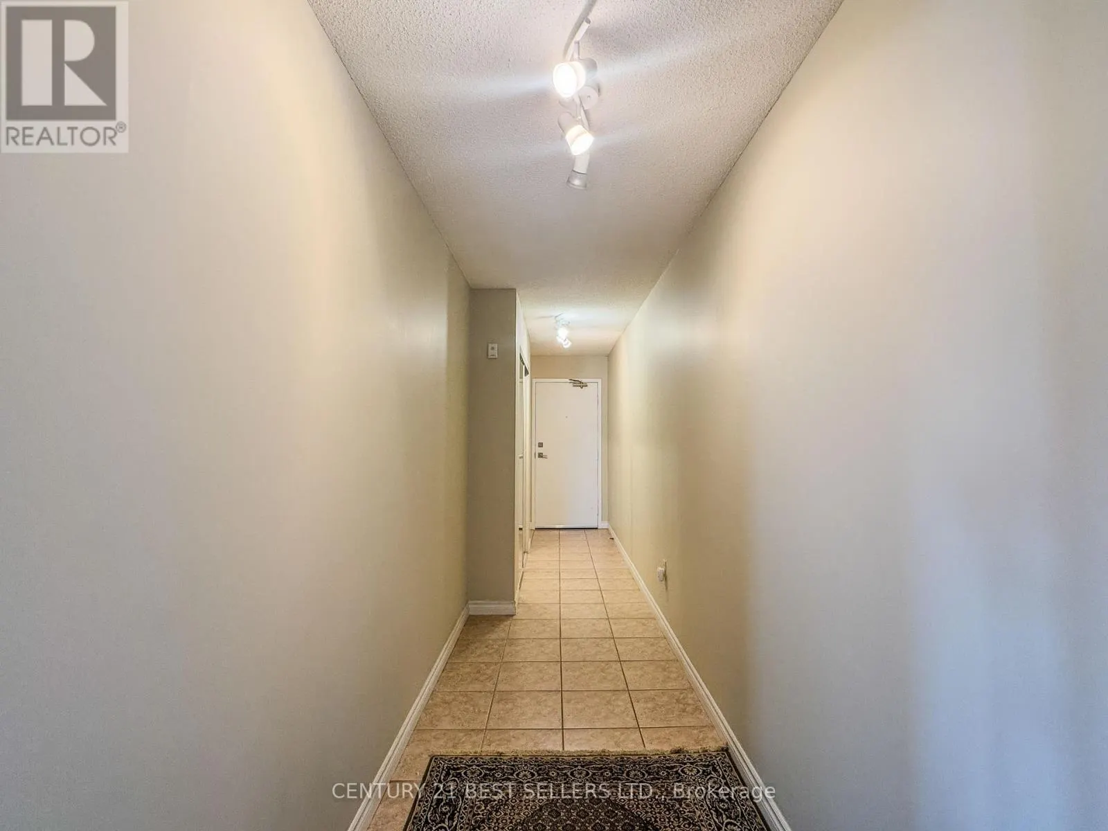 1803 - 3650 KANEFF CRESCENT