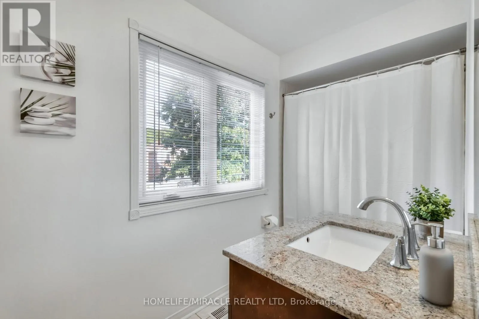 373 TURNBERRY CRESCENT