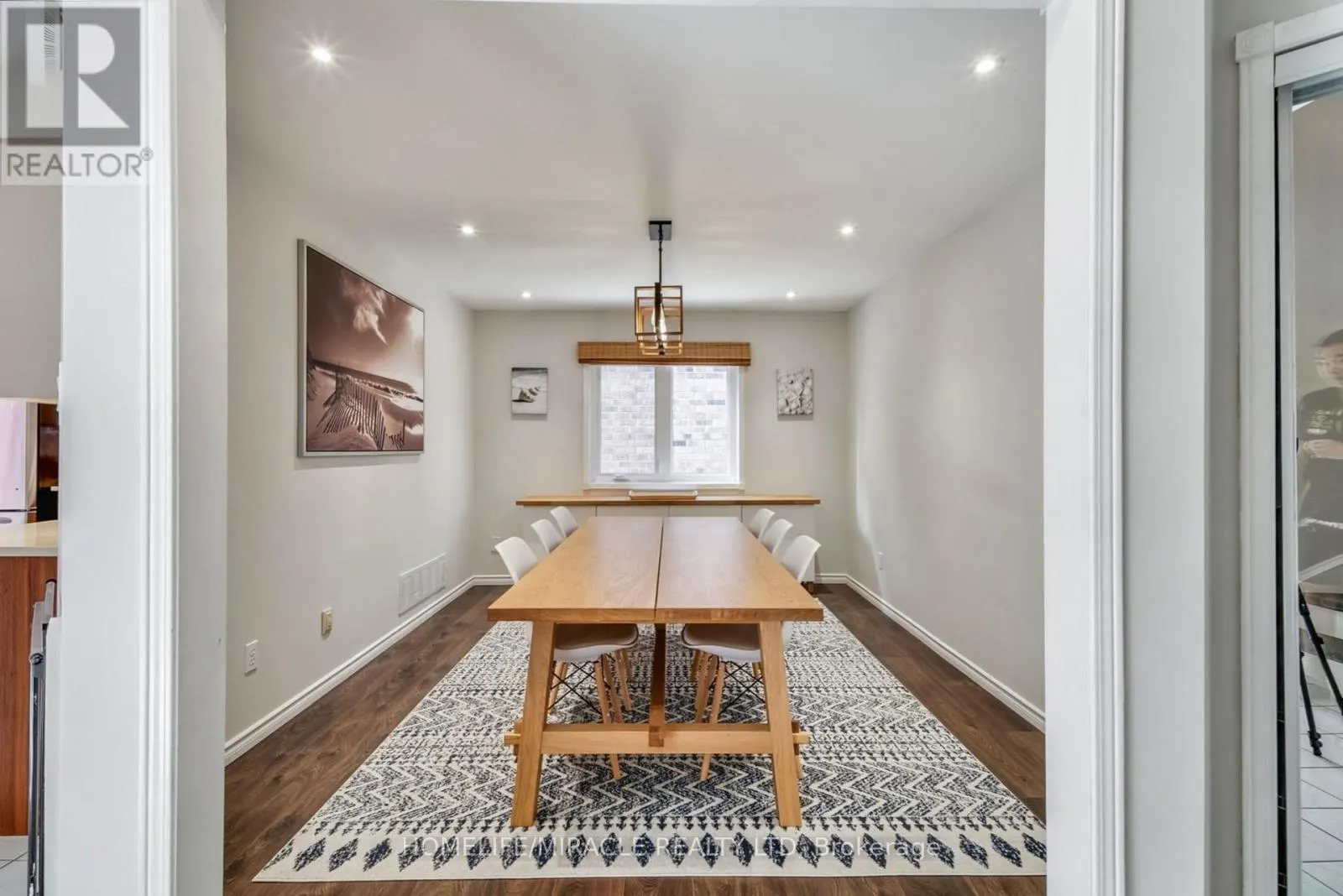 373 TURNBERRY CRESCENT