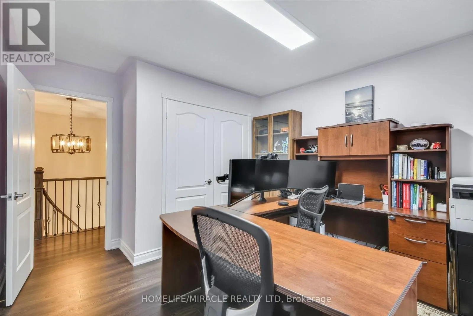 373 TURNBERRY CRESCENT