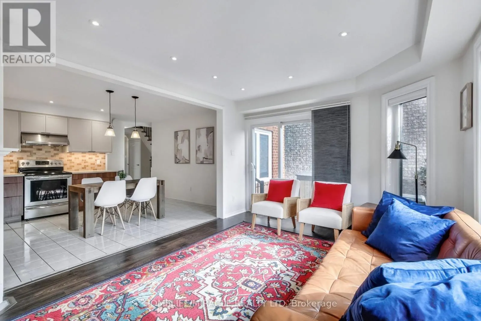 373 TURNBERRY CRESCENT