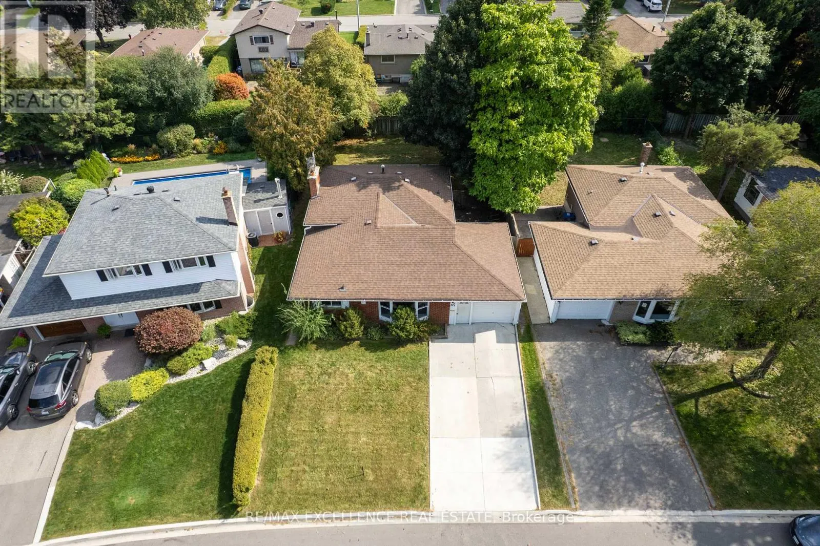 85 WATSON CRESCENT