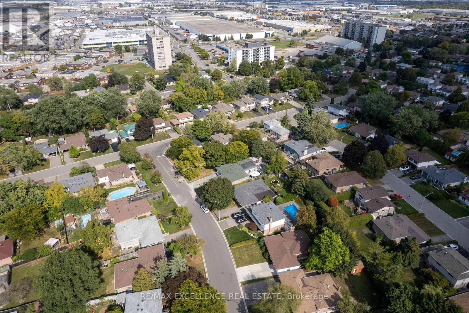 85 WATSON CRESCENT