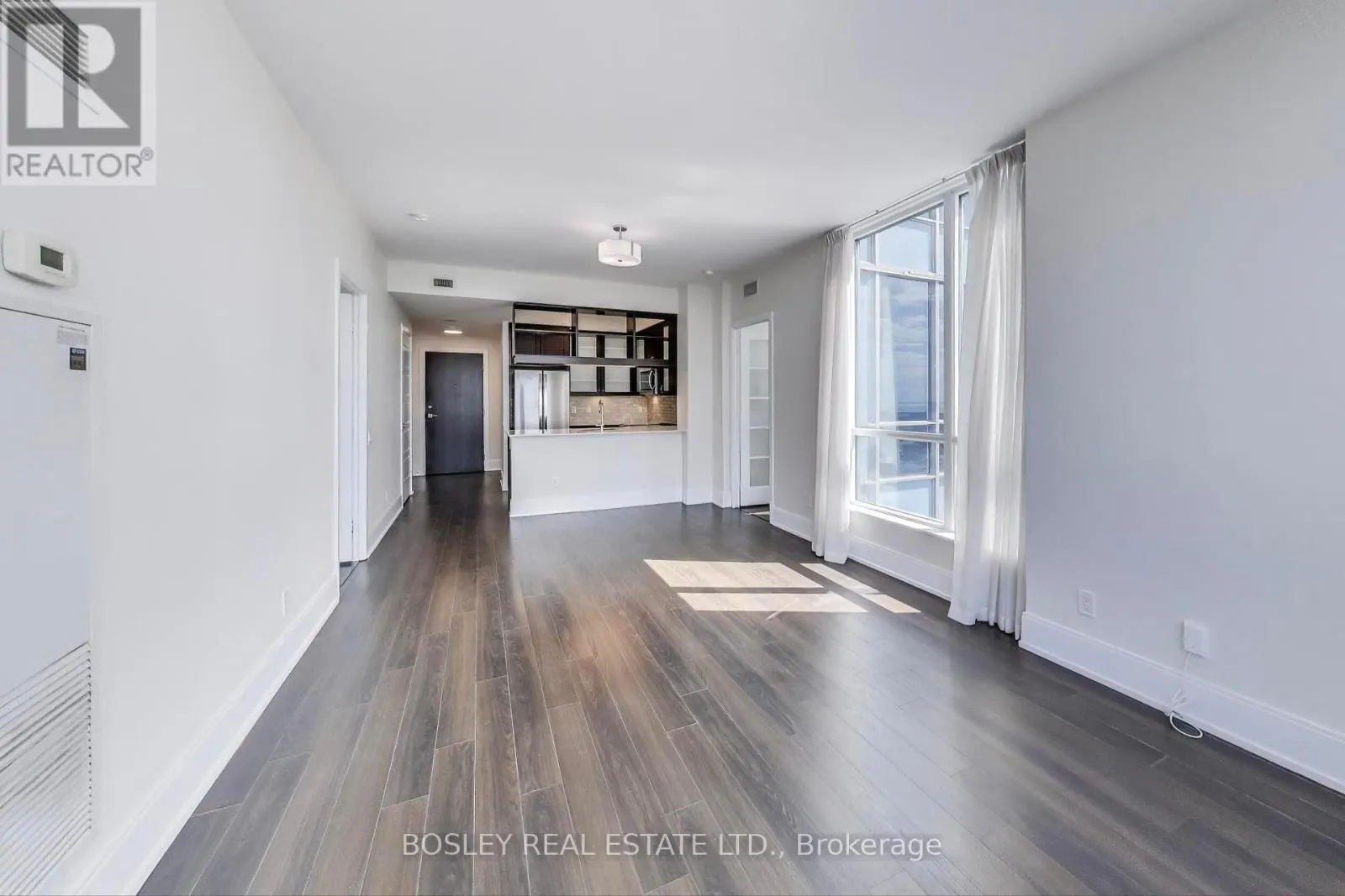 3402 - 15 VIKING LANE