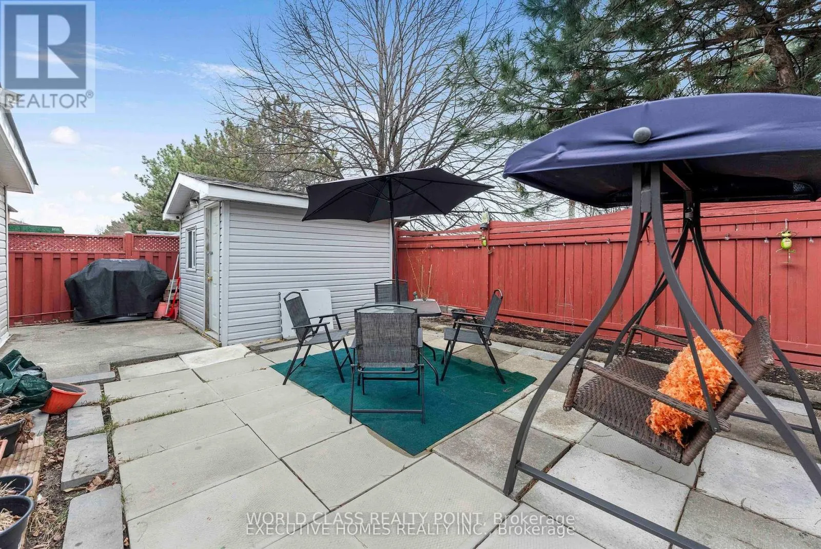 44 PEBBLESTONE CIRCLE