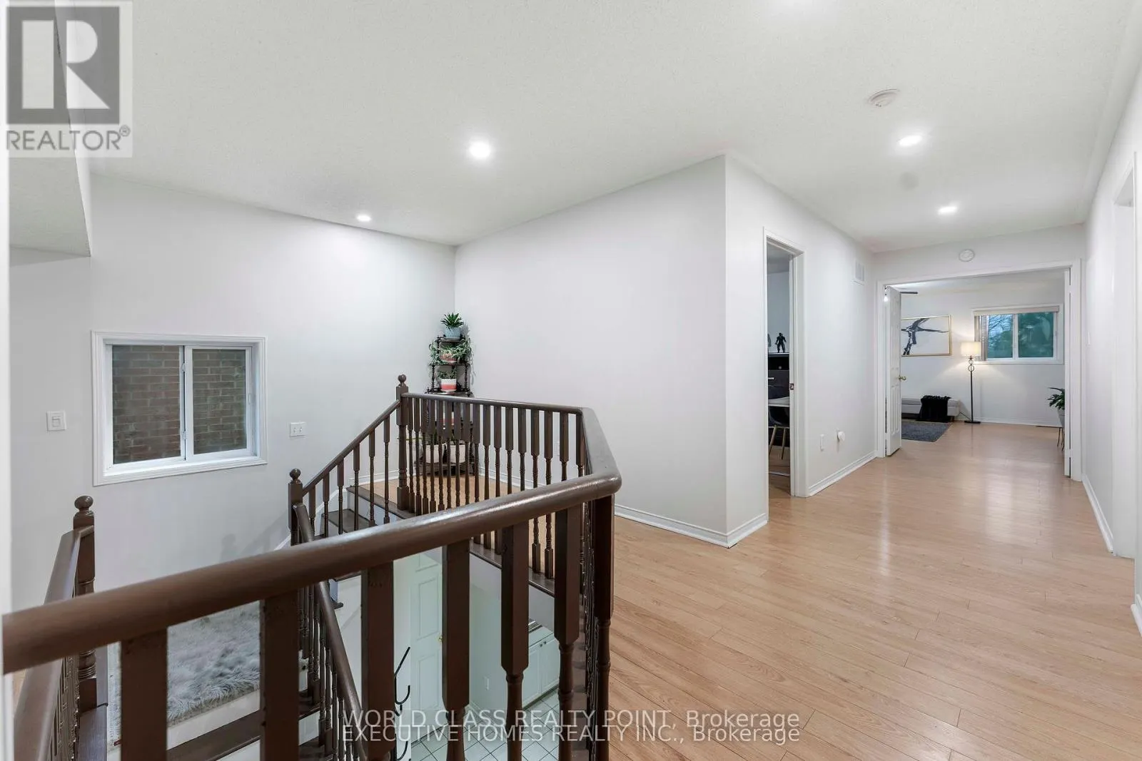 44 PEBBLESTONE CIRCLE