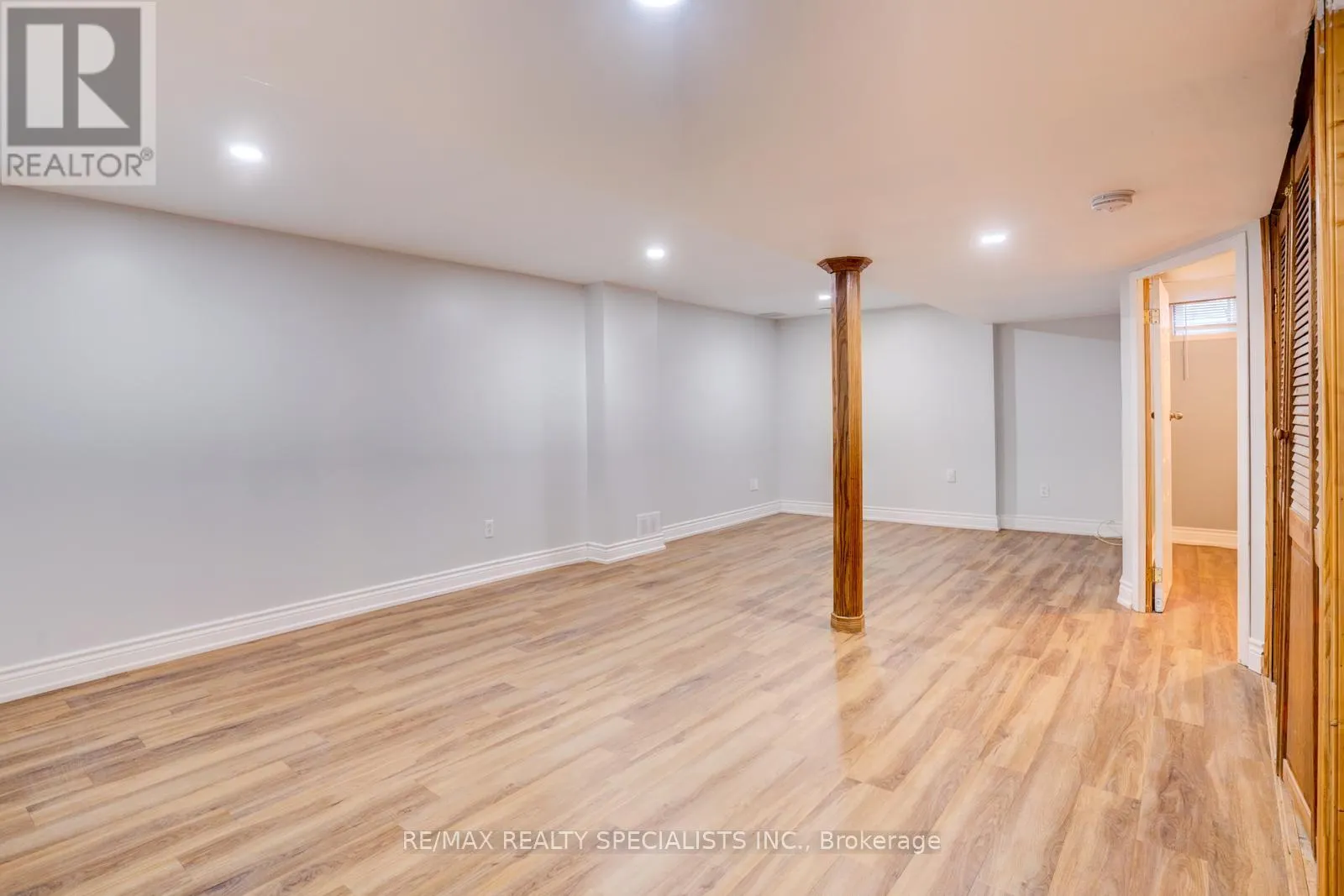28 - 1039 CEDARGLEN GATE
