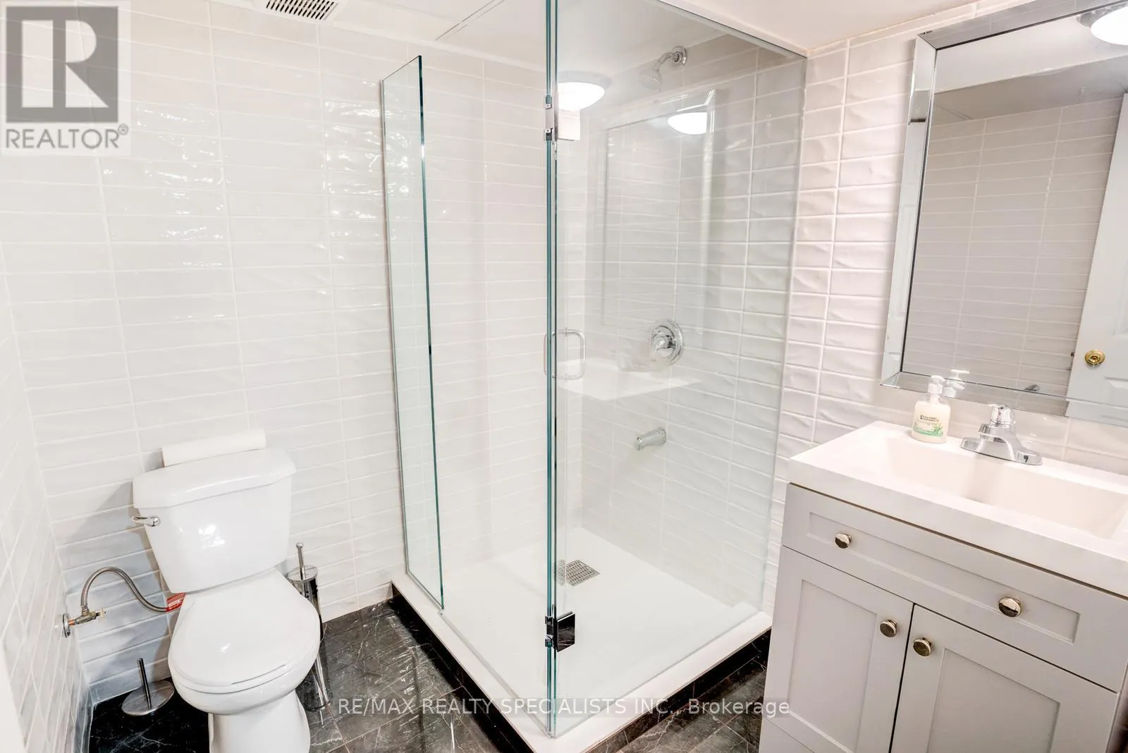 28 - 1039 CEDARGLEN GATE