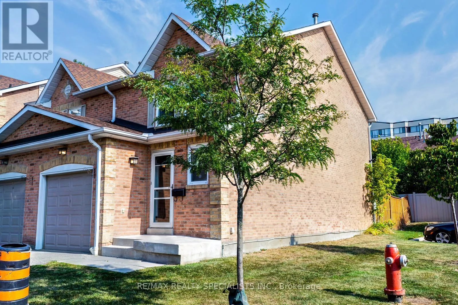28 - 1039 CEDARGLEN GATE
