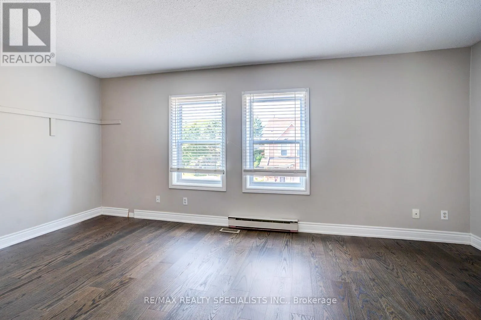 28 - 1039 CEDARGLEN GATE