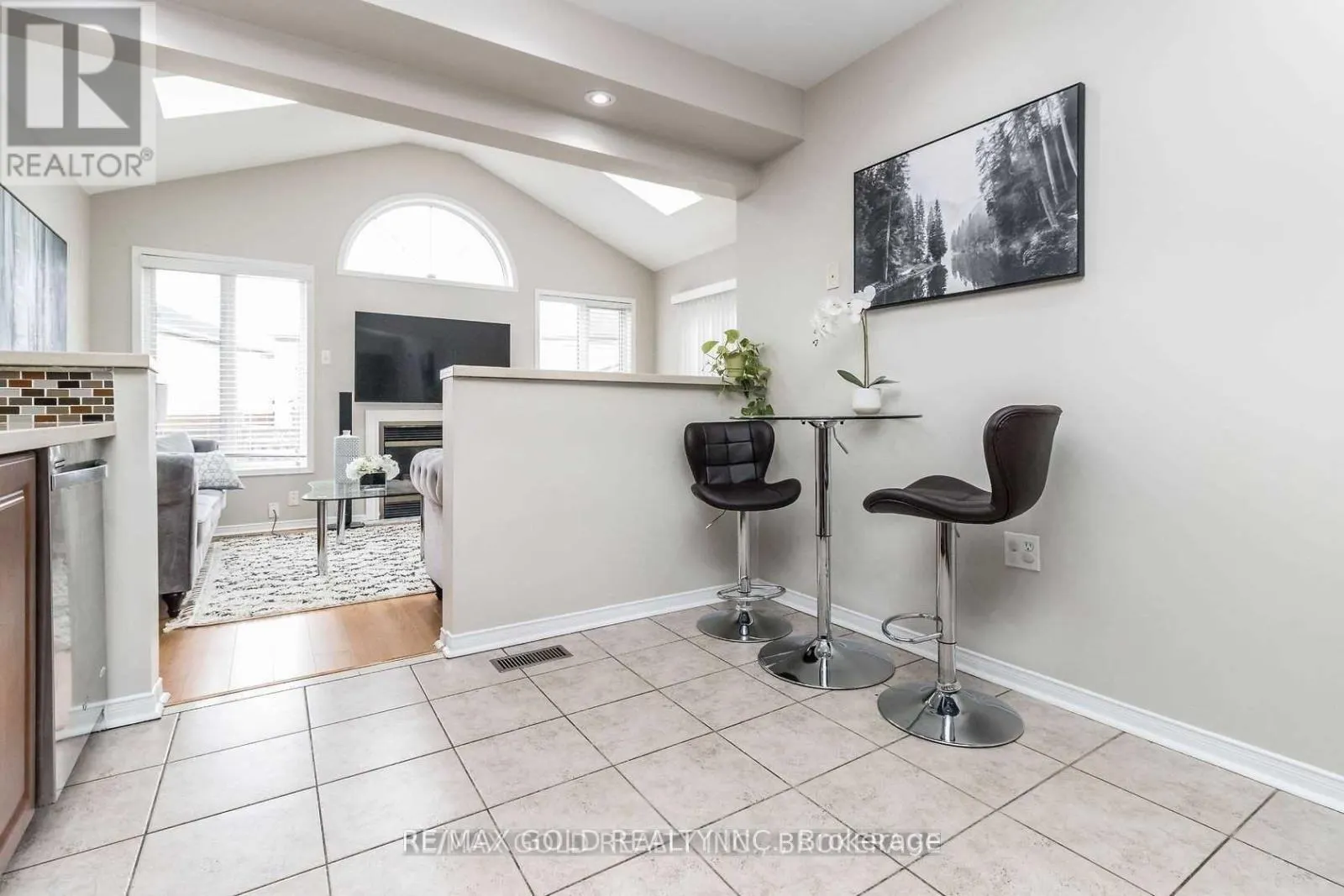 136 BUNCHBERRY WAY