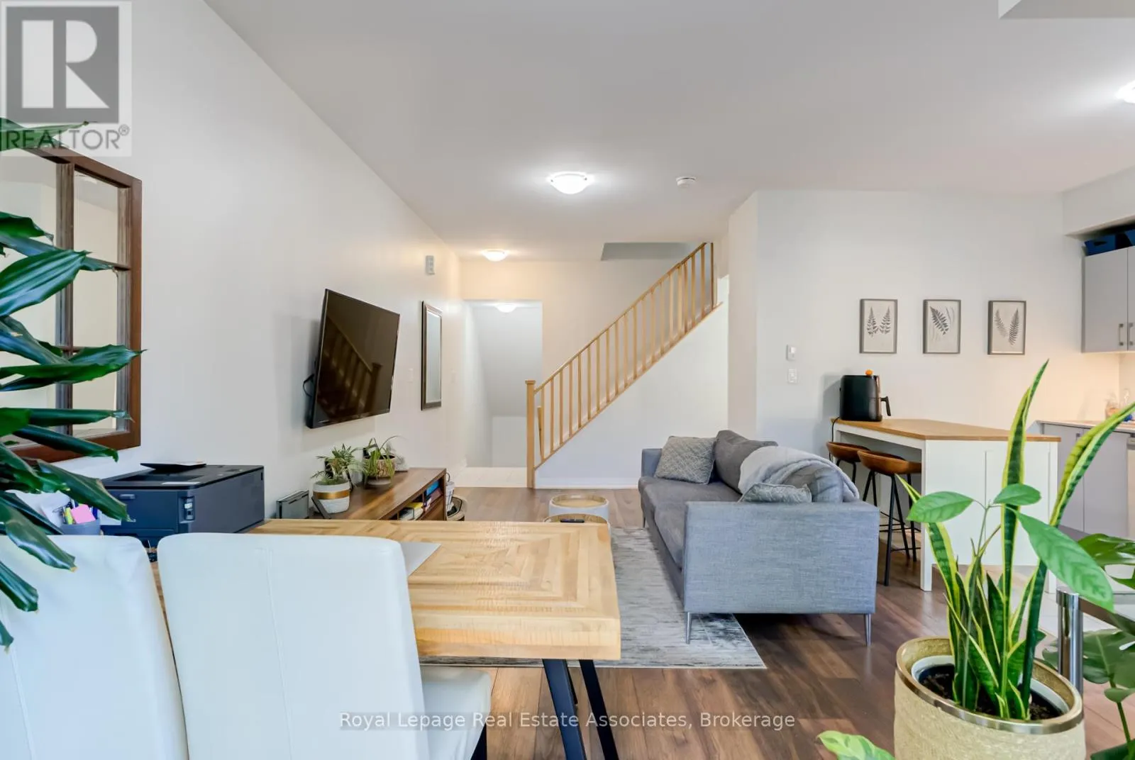 230 - 1145 JOURNEYMAN LANE