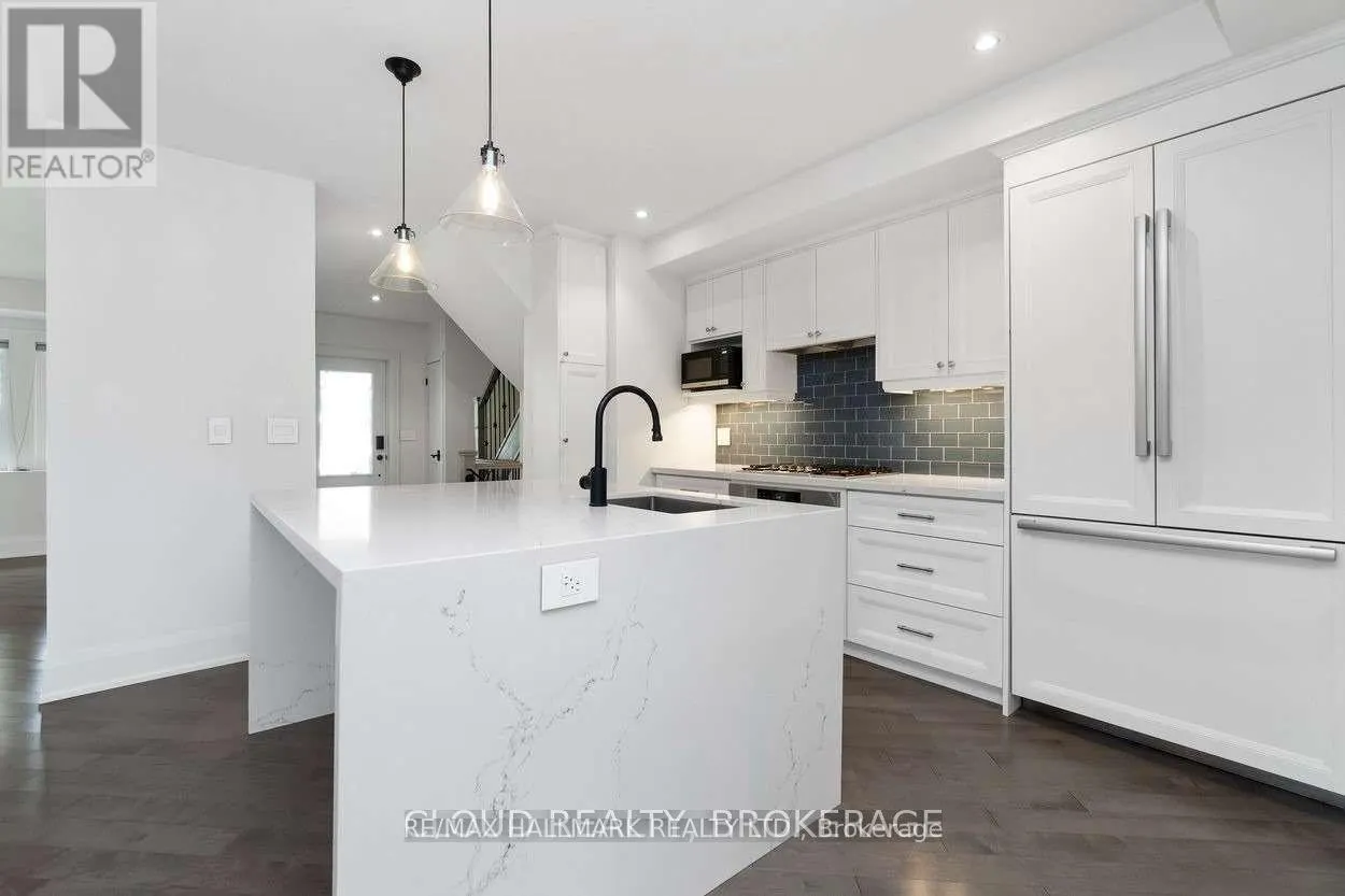 26 TRAYMORE CRESCENT