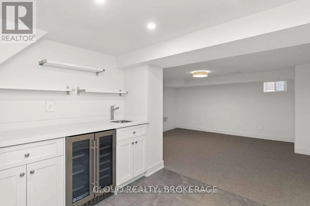 26 TRAYMORE CRESCENT