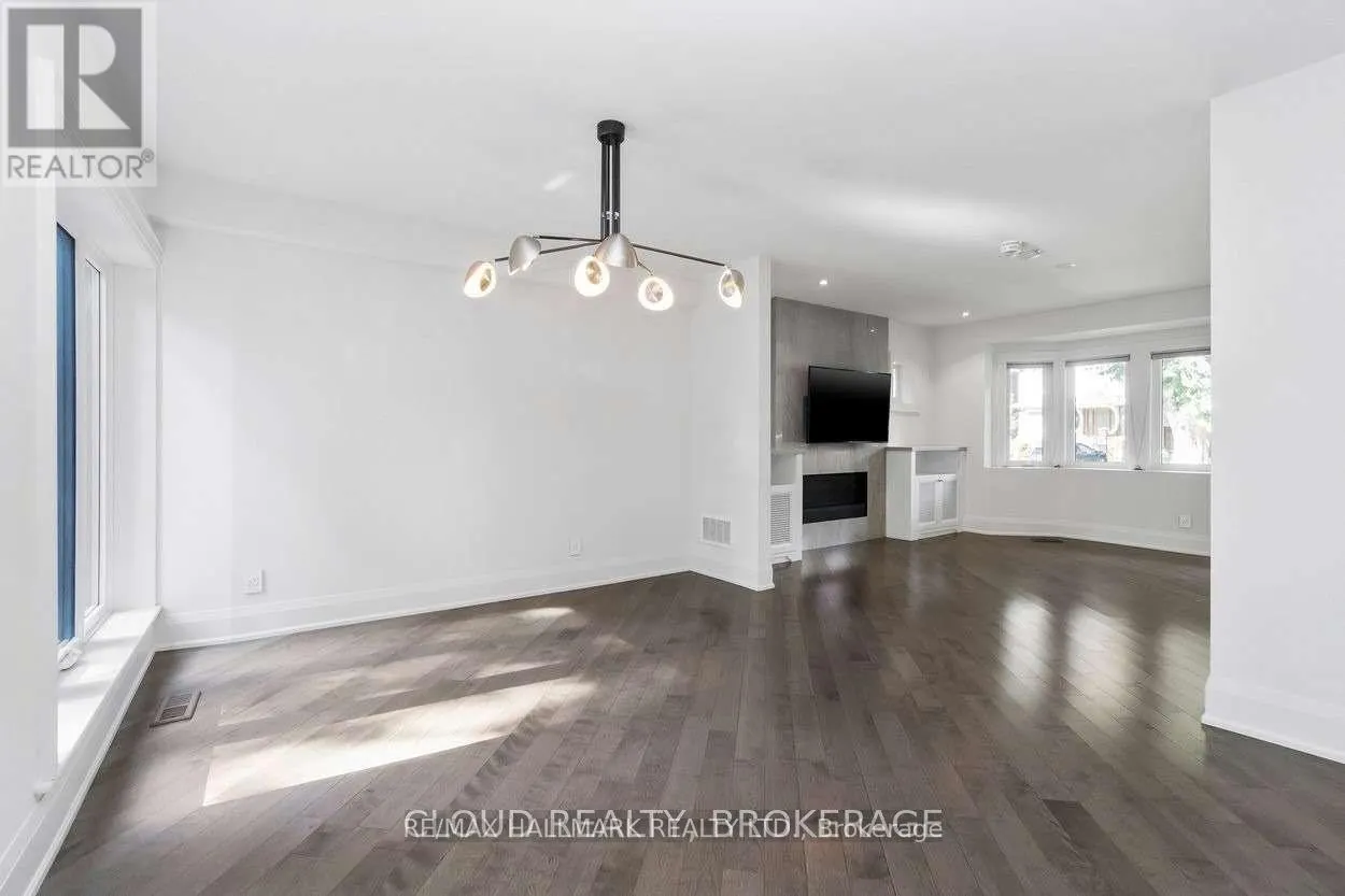 26 TRAYMORE CRESCENT