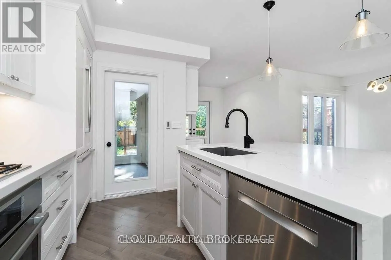 26 TRAYMORE CRESCENT