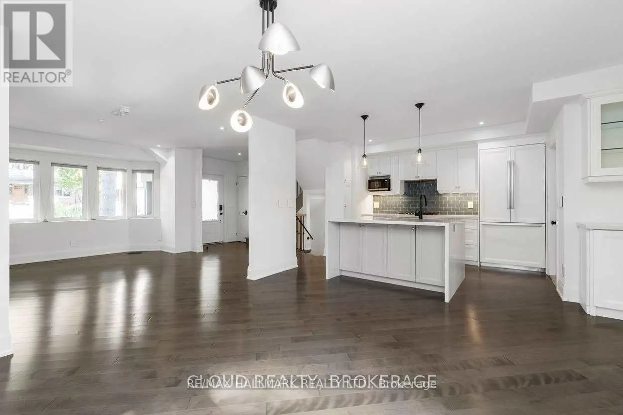 26 TRAYMORE CRESCENT