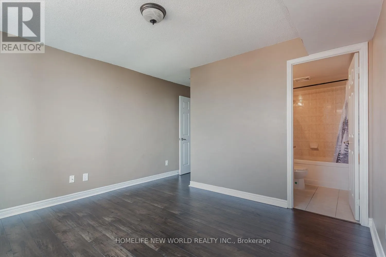 2108 - 208 ENFIELD PLACE