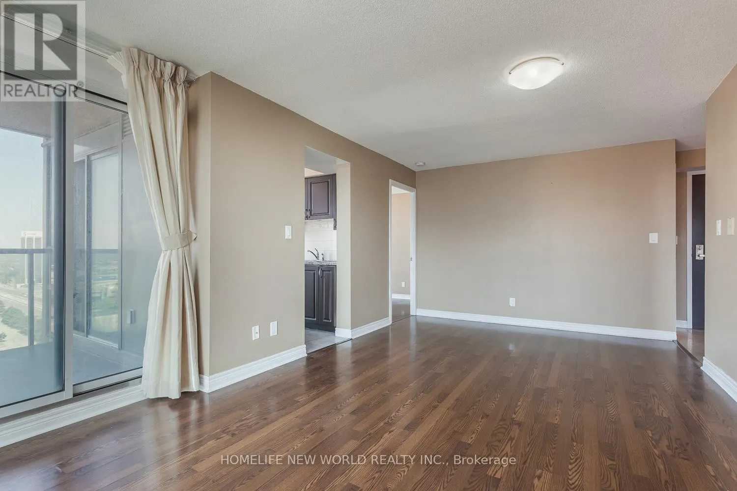 2108 - 208 ENFIELD PLACE