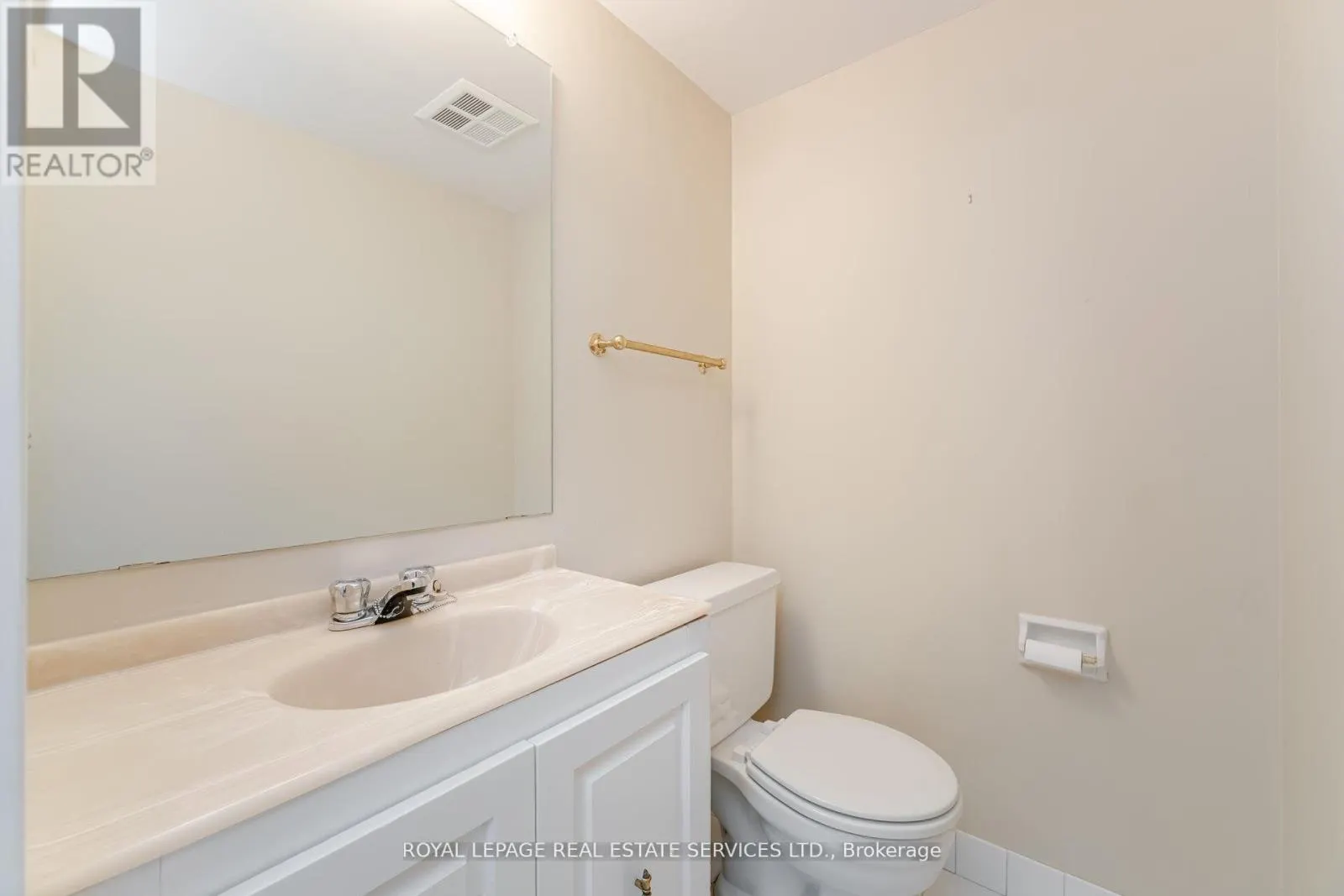 102 - 3950 KANEFF CRESCENT