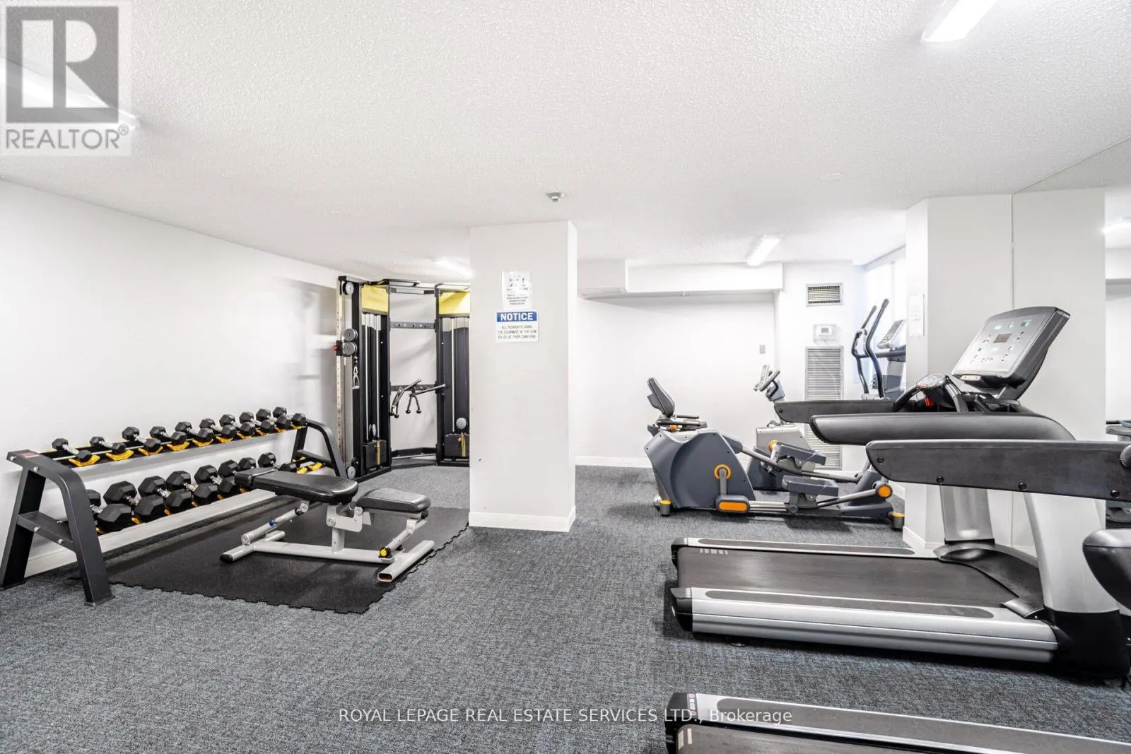 102 - 3950 KANEFF CRESCENT