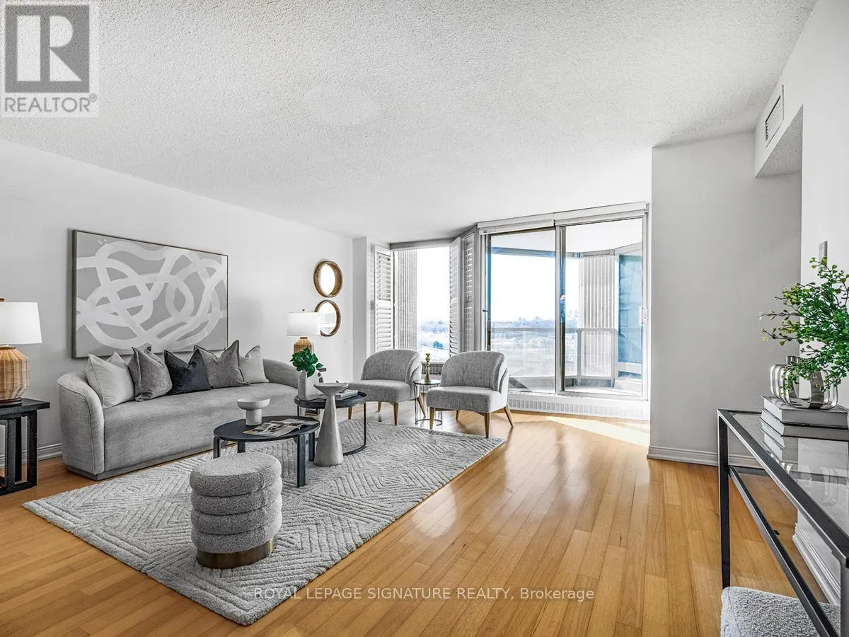 1008 - 2045 LAKE SHORE BOULEVARD W