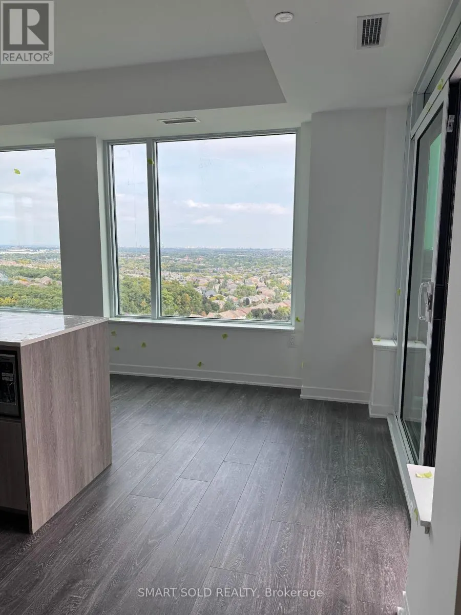 2110 - 2495 EGLINTON AVENUE W