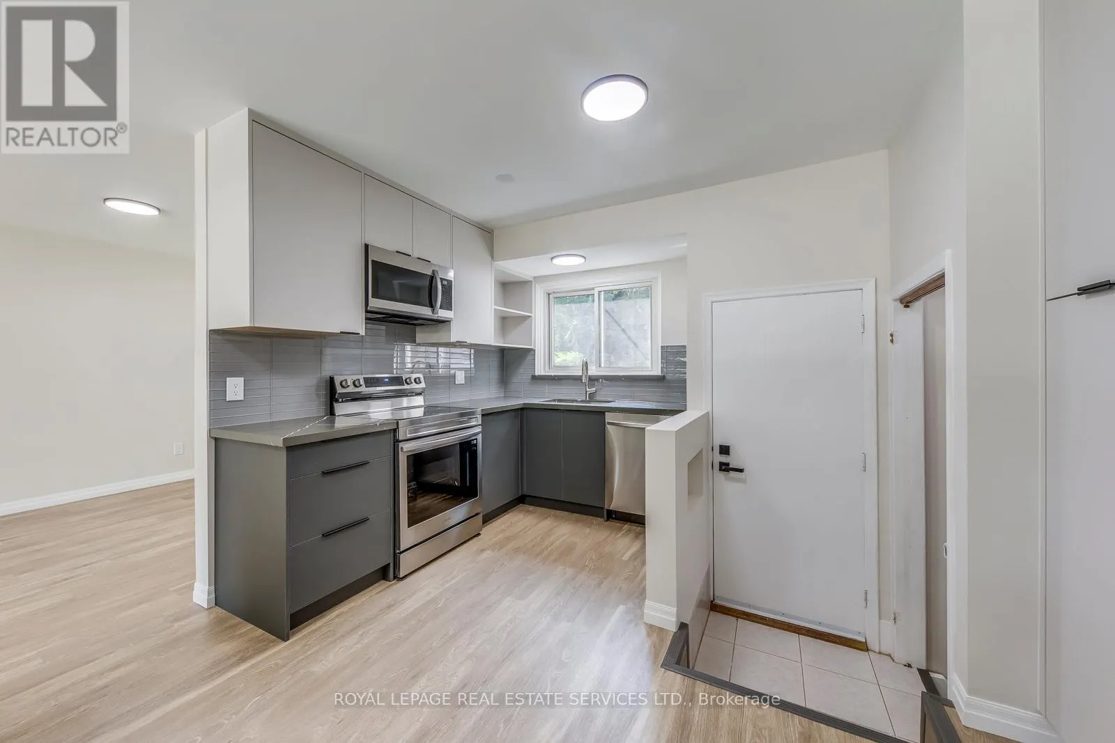 1311 ELGIN CRESCENT