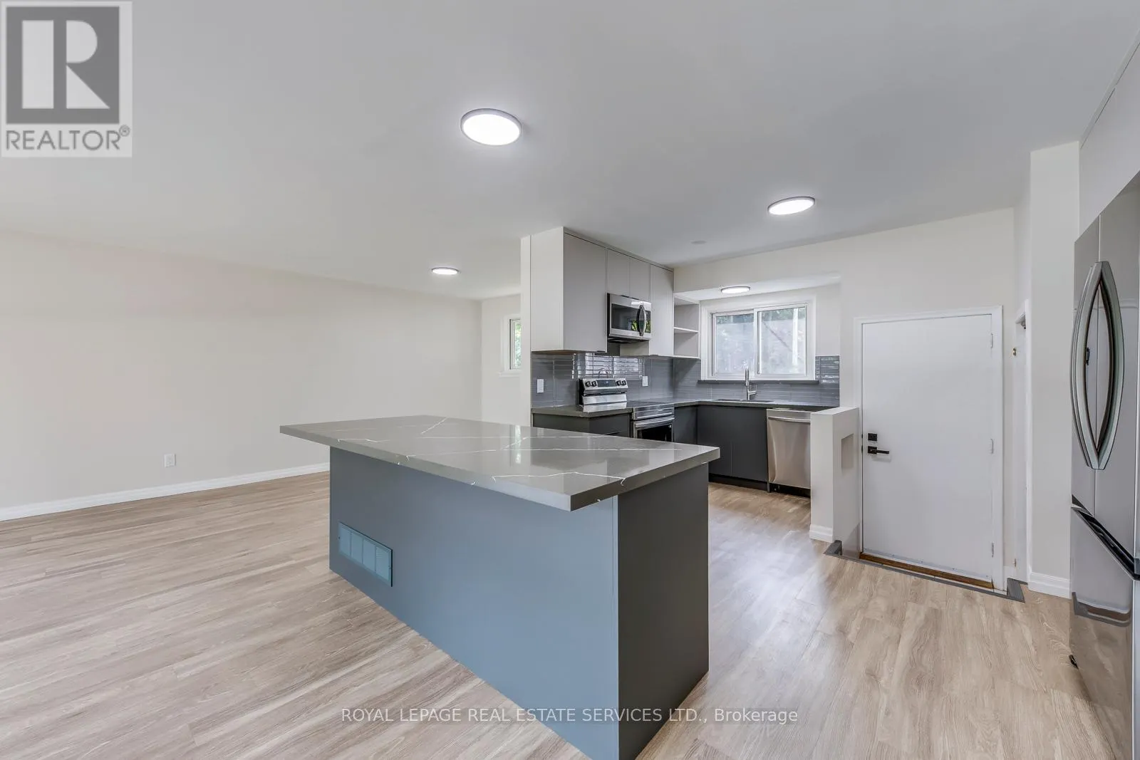 1311 ELGIN CRESCENT