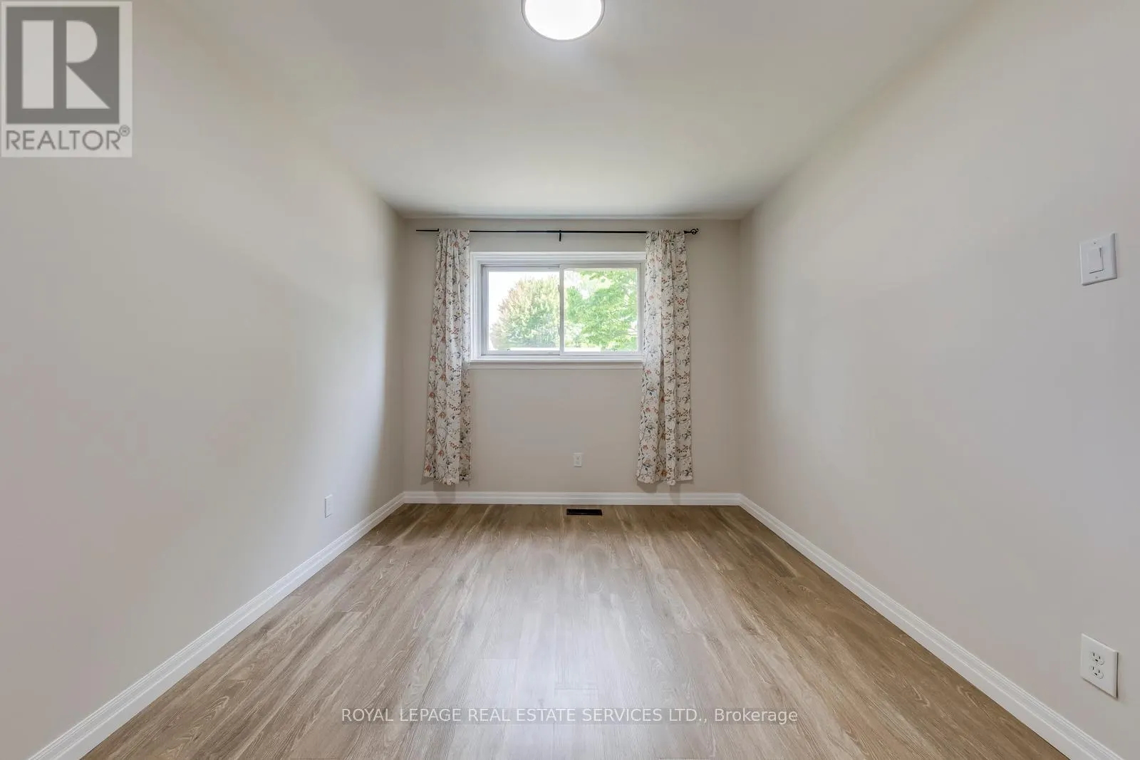 1311 ELGIN CRESCENT