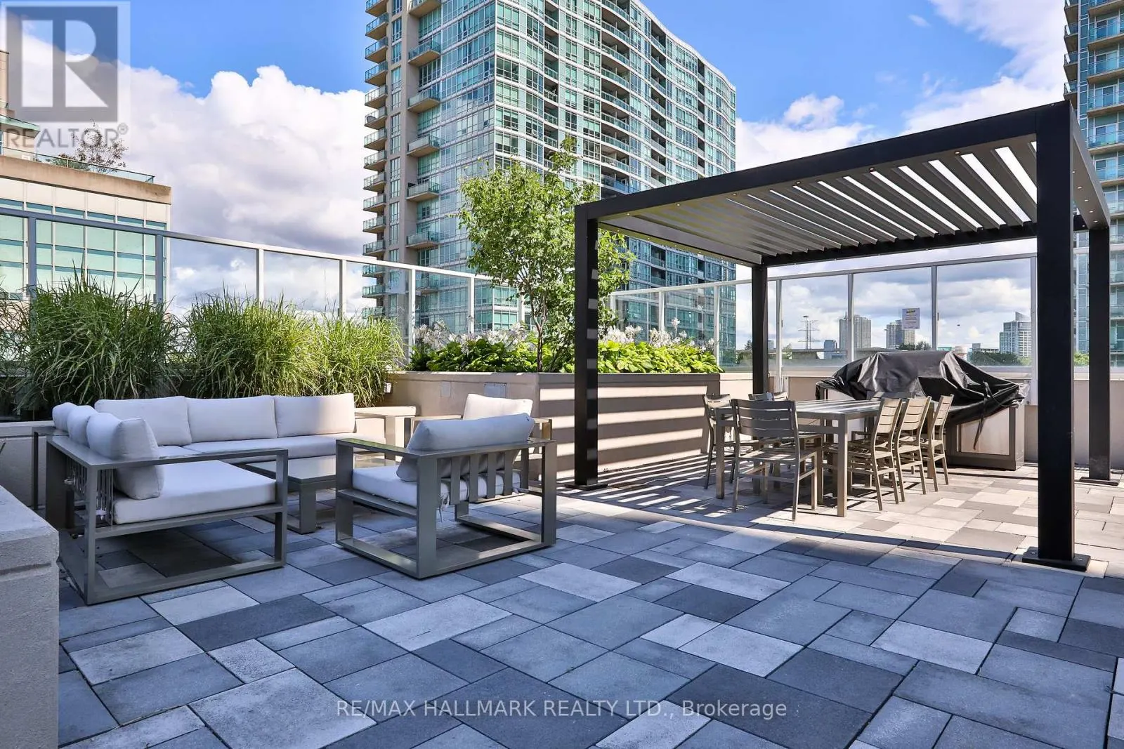 1016 - 251 MANITOBA STREET