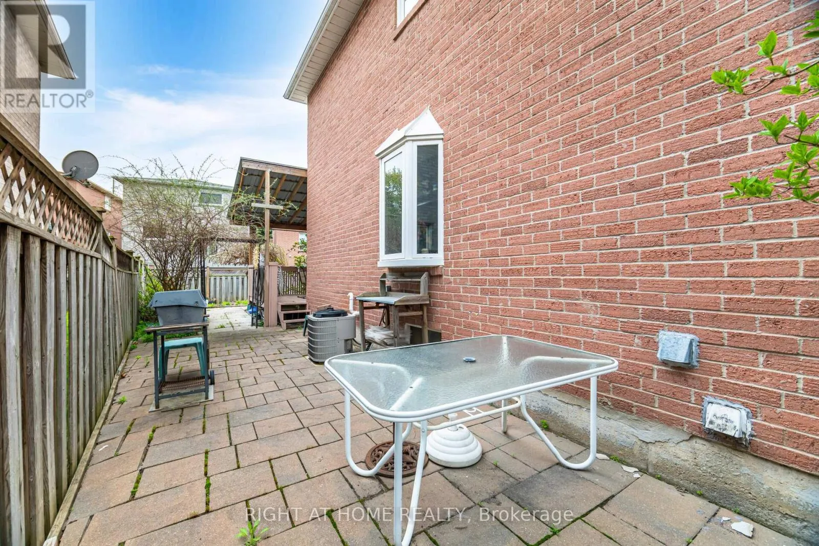5253 PALOMAR CRESCENT