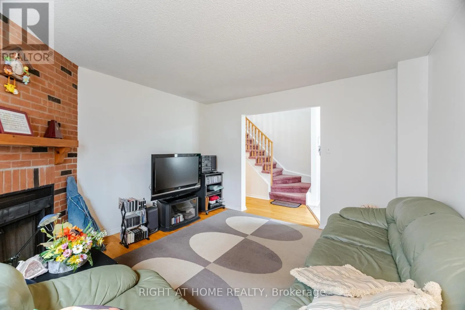 5253 PALOMAR CRESCENT