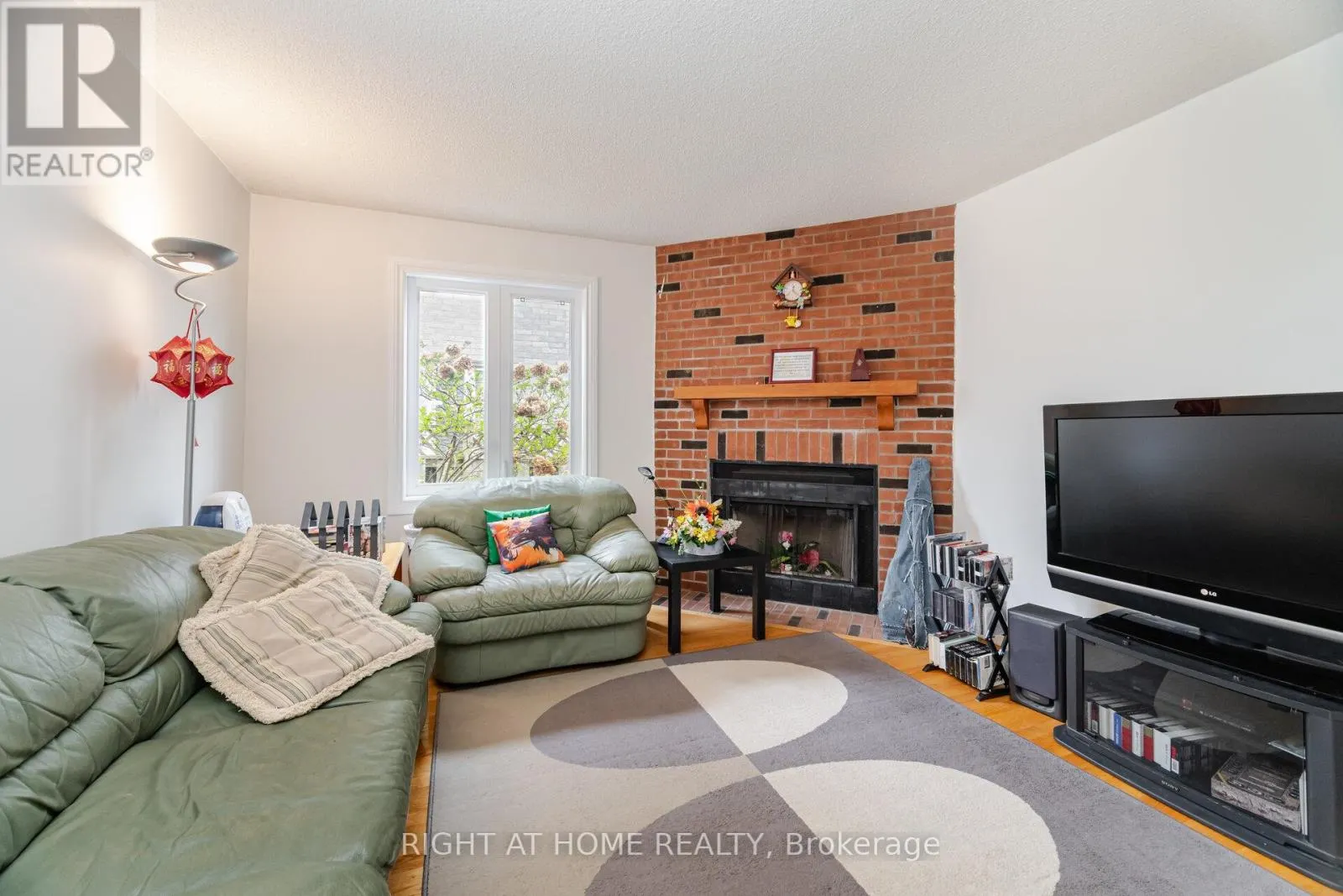5253 PALOMAR CRESCENT