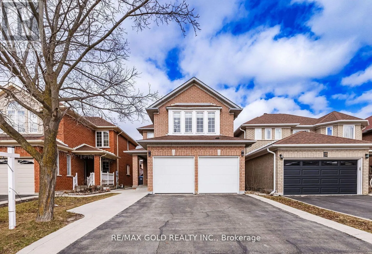 17 DOVESONG DRIVE