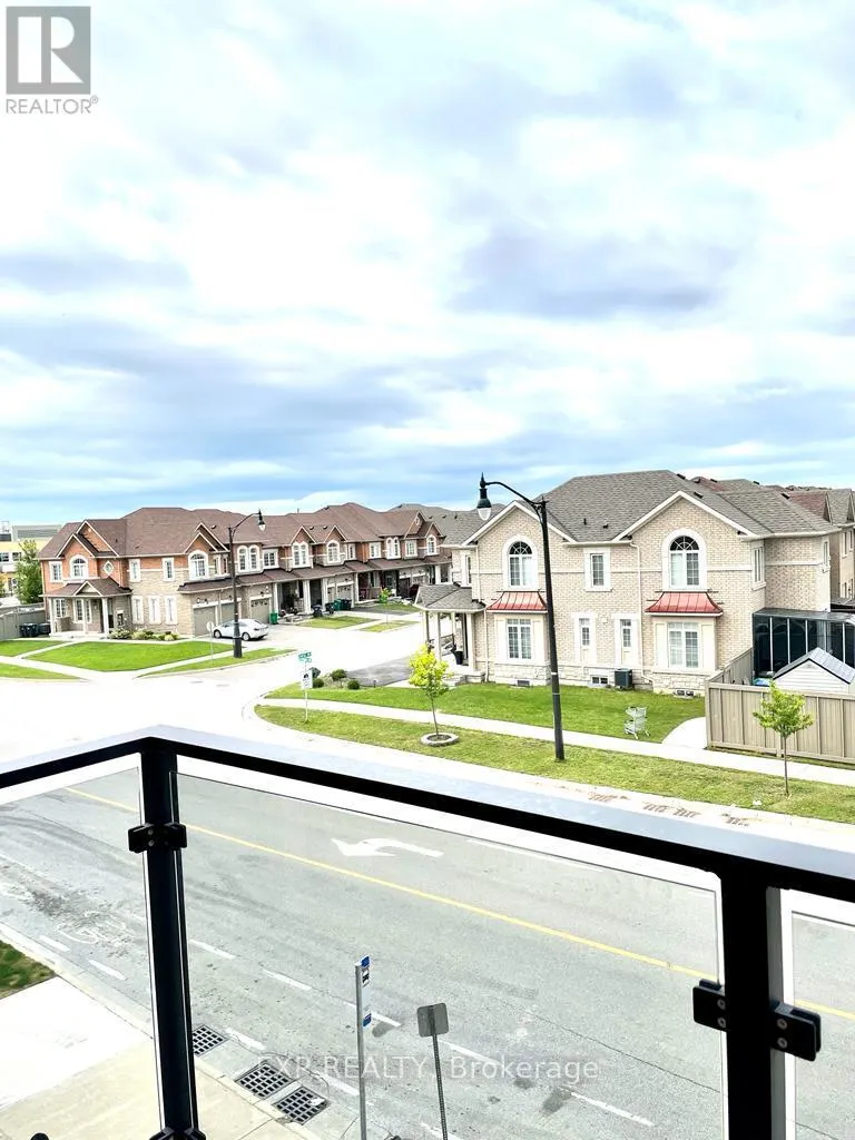 16 - 165 VETERANS DRIVE
