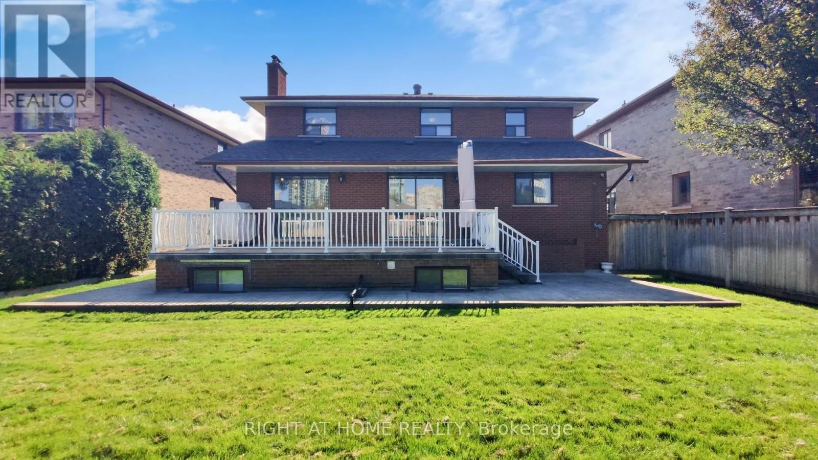 71 FAIRVIEW ROAD W