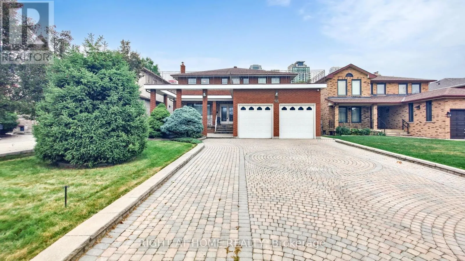 71 FAIRVIEW ROAD W