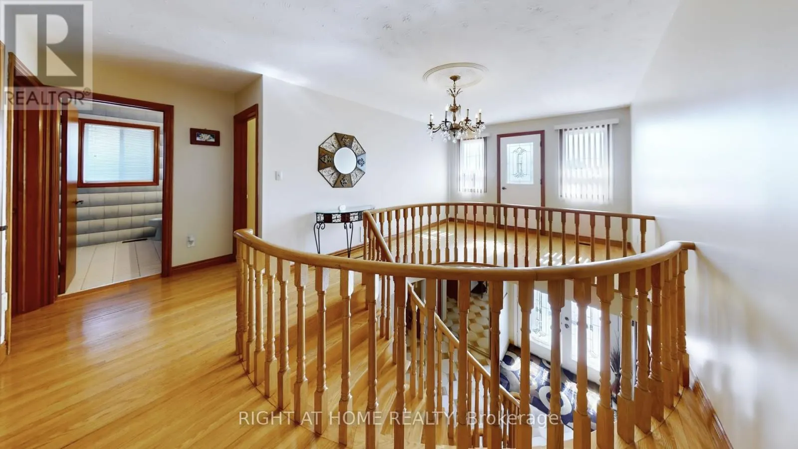 71 FAIRVIEW ROAD W