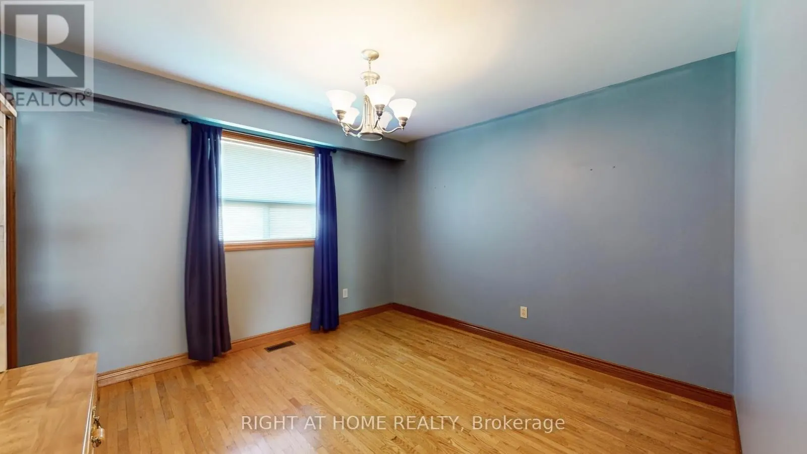 71 FAIRVIEW ROAD W