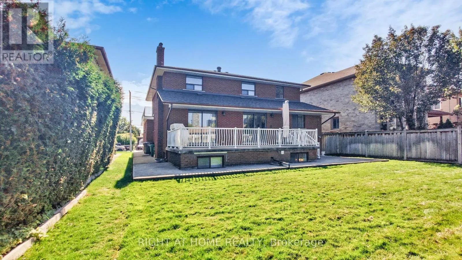 71 FAIRVIEW ROAD W