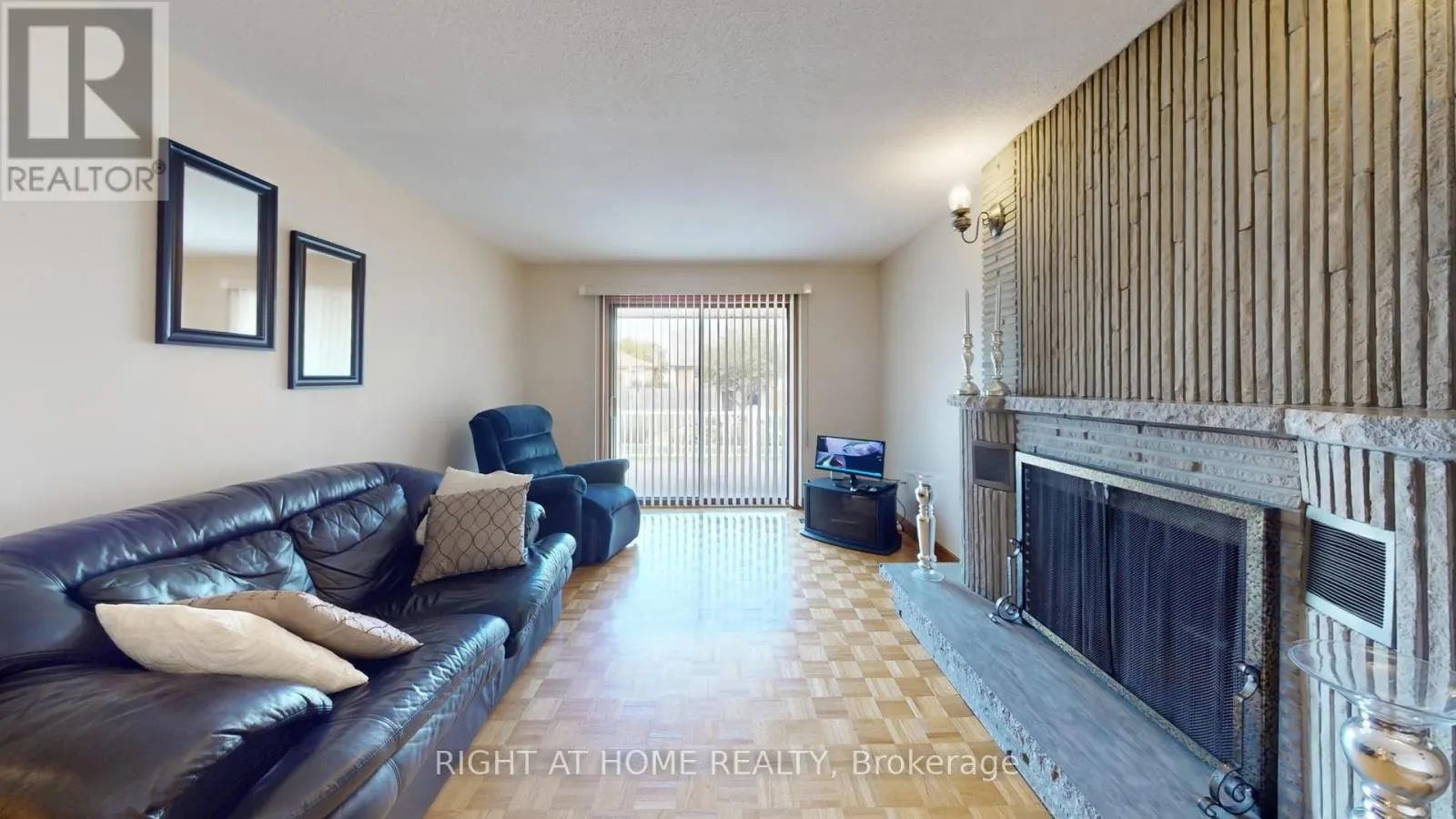 71 FAIRVIEW ROAD W