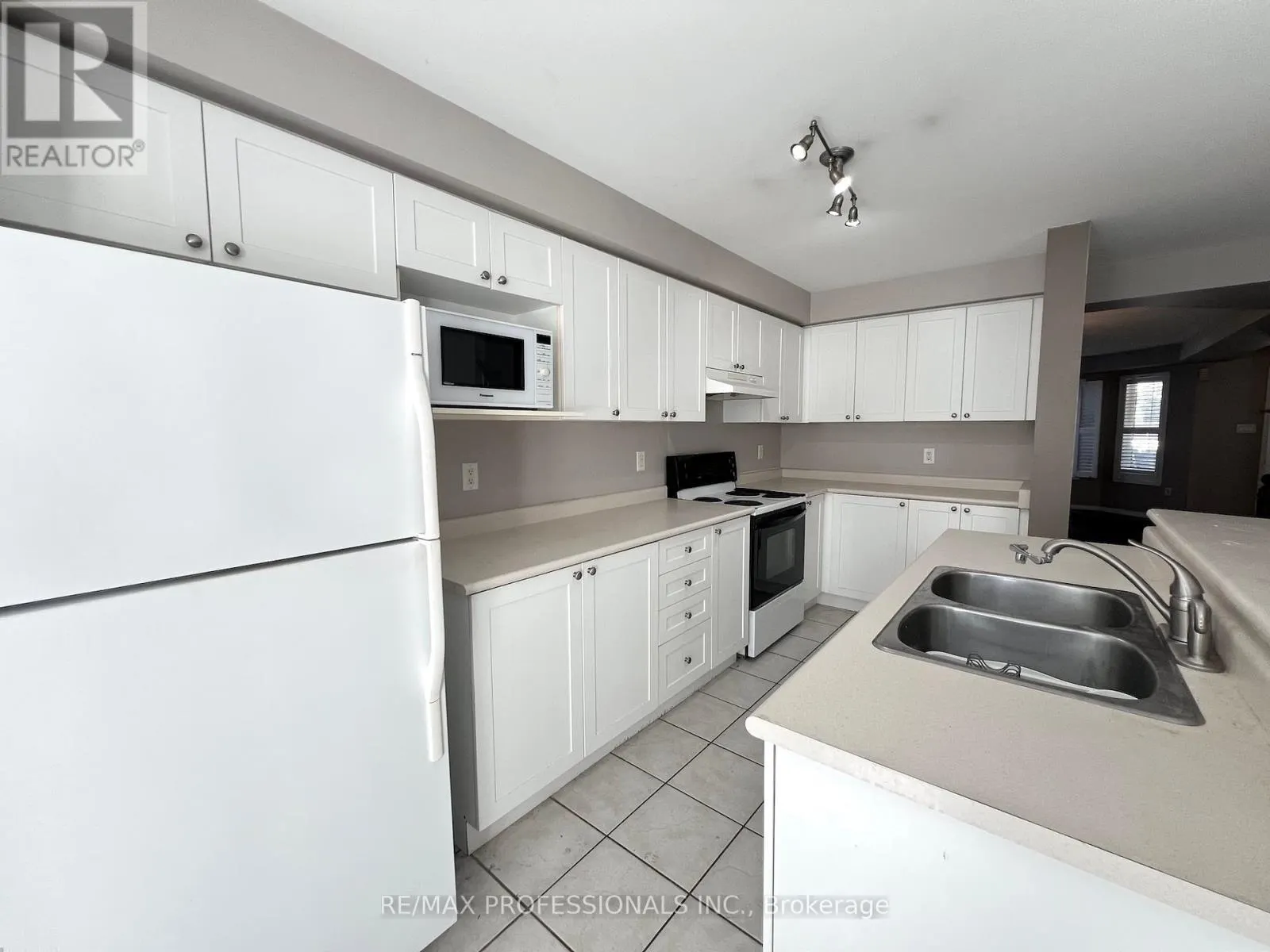 262 GATWICK DRIVE