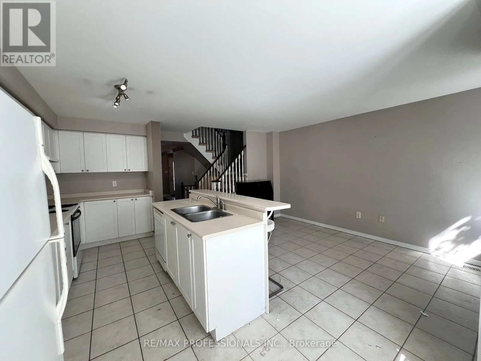 262 GATWICK DRIVE