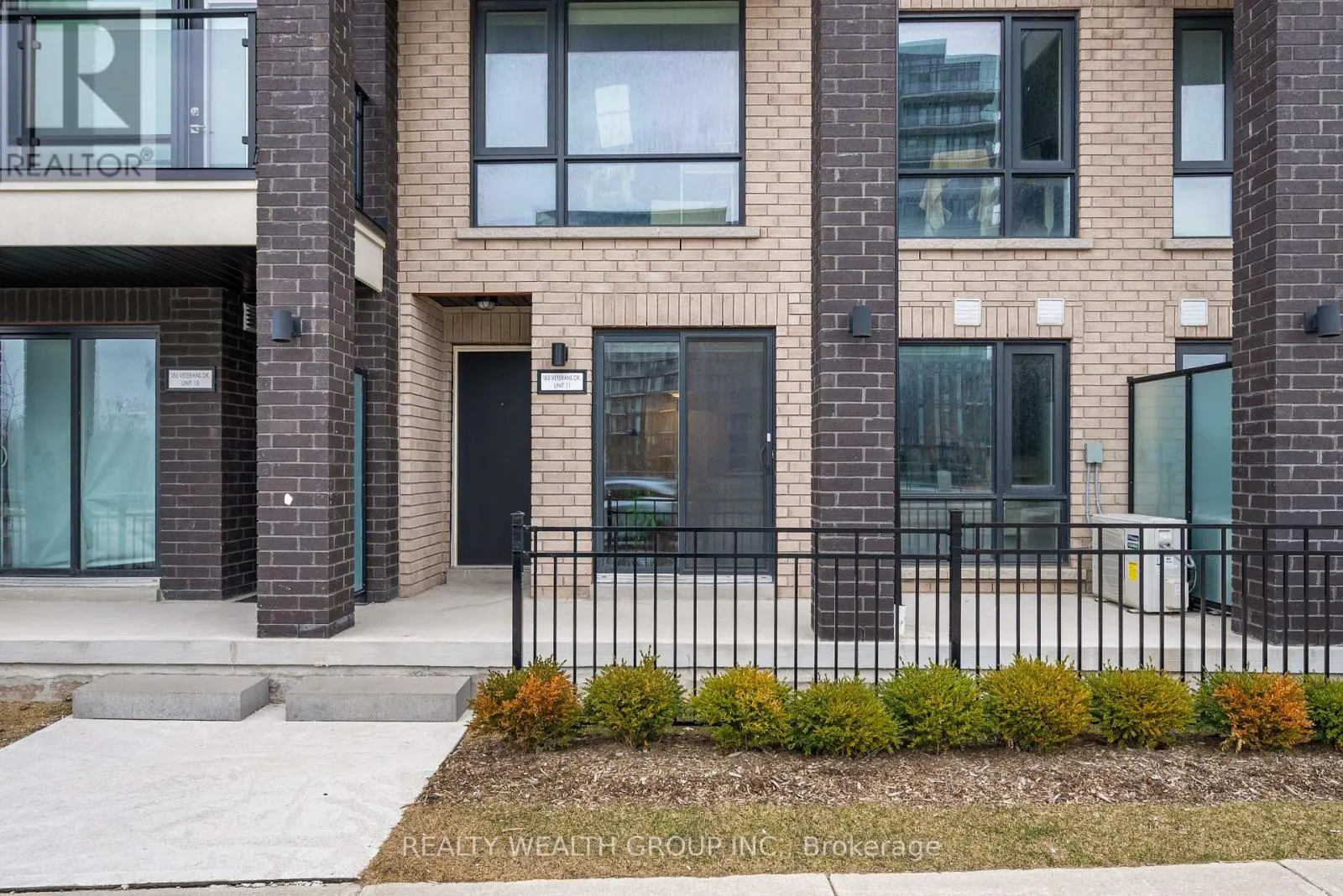 11 - 185 VETERANS DRIVE