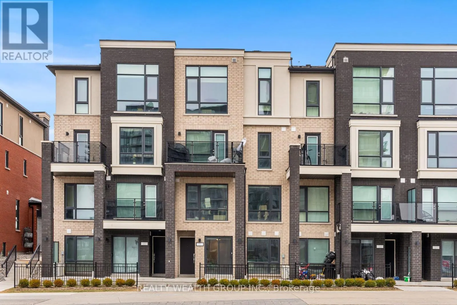 11 - 185 VETERANS DRIVE