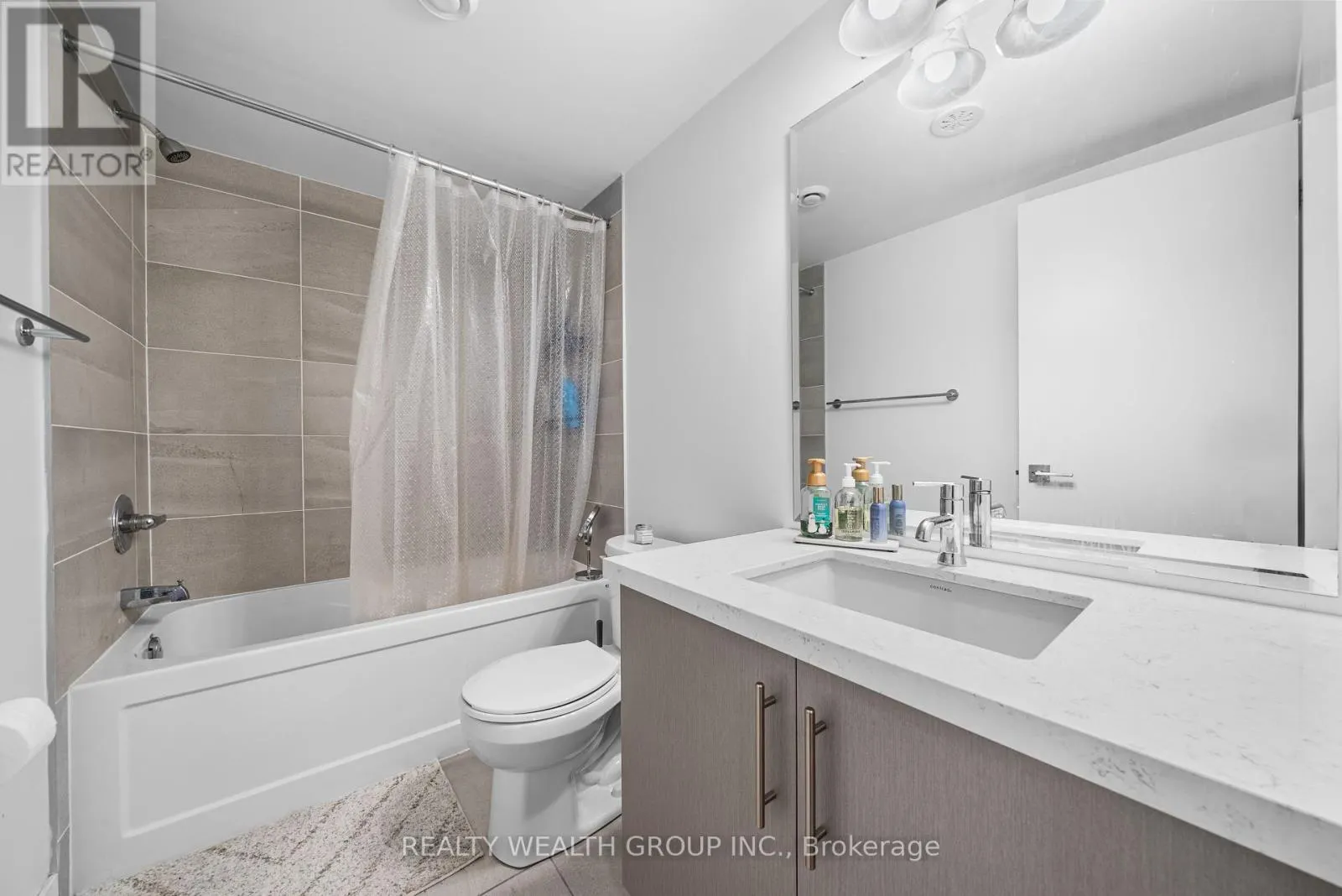 11 - 185 VETERANS DRIVE