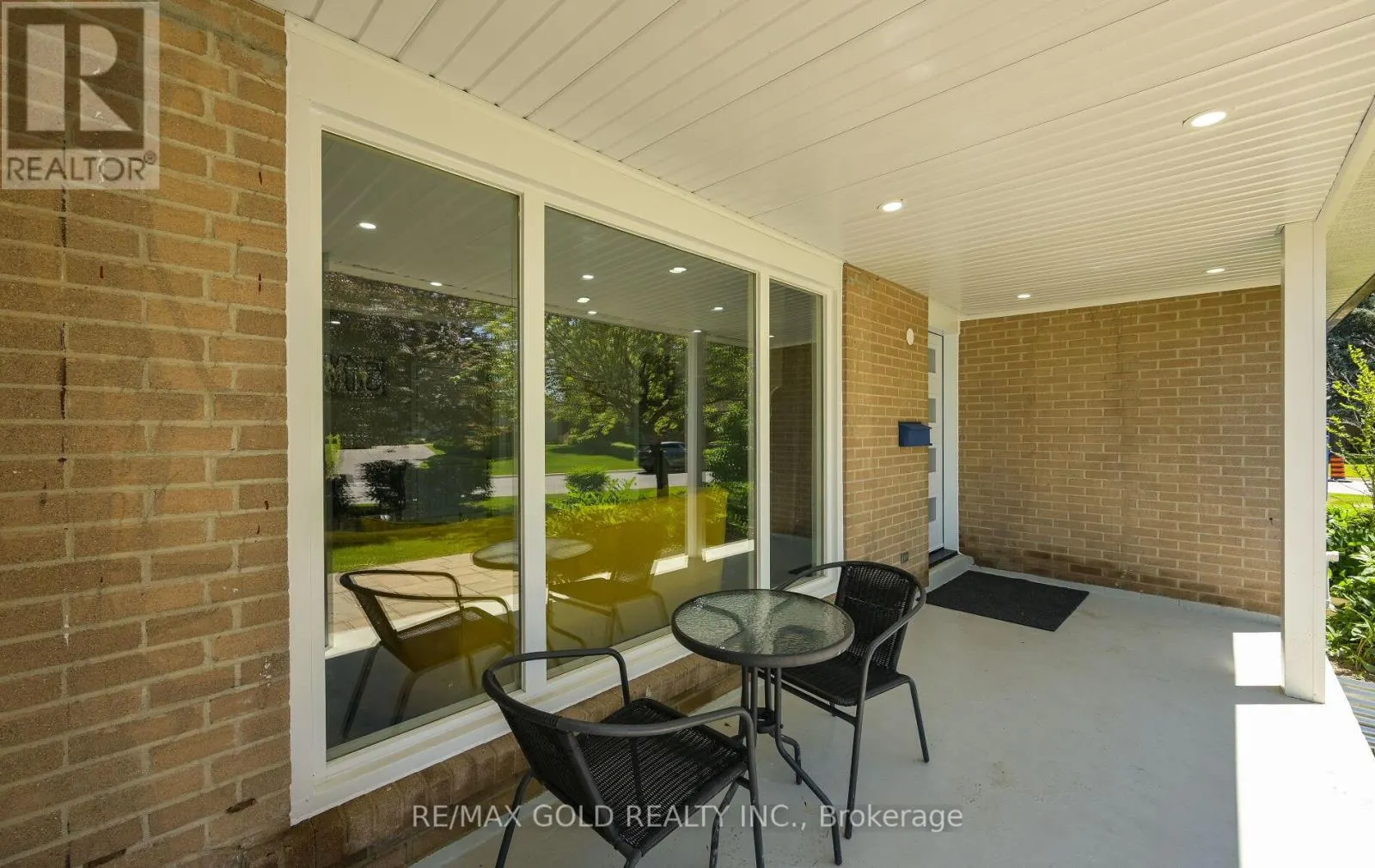 15 FLAVIAN CRESCENT