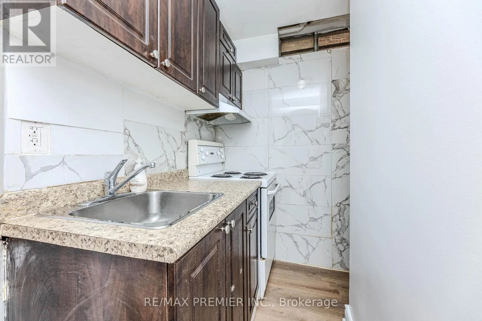 14 SHADY GLEN ROAD