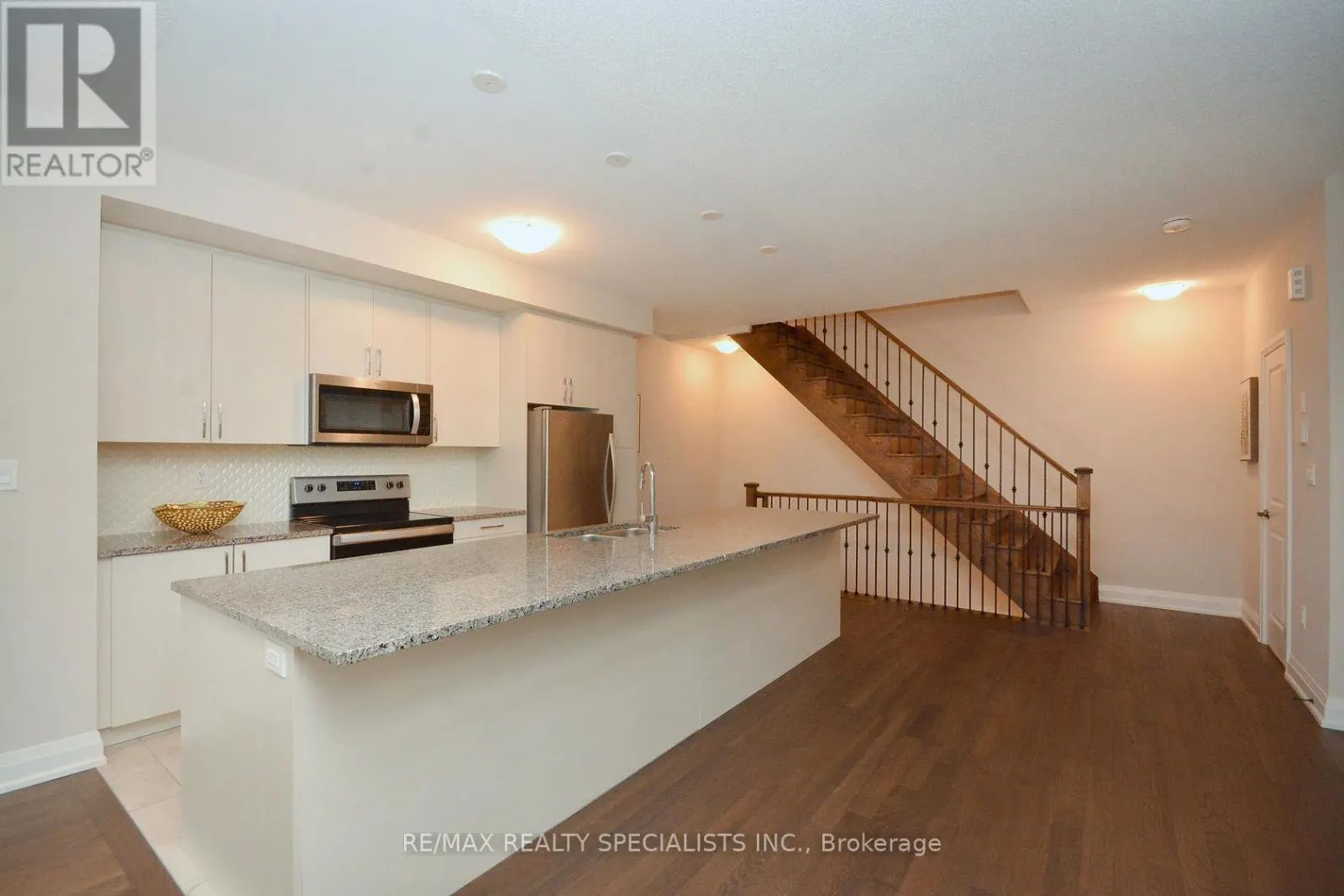 2456 BELT LANE